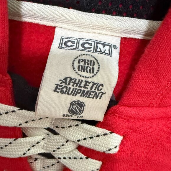 CCM Pro Oka Athletic Equipment Chicago Blackhawks Sweater in Red Size Medium - Picture 6 of 9
